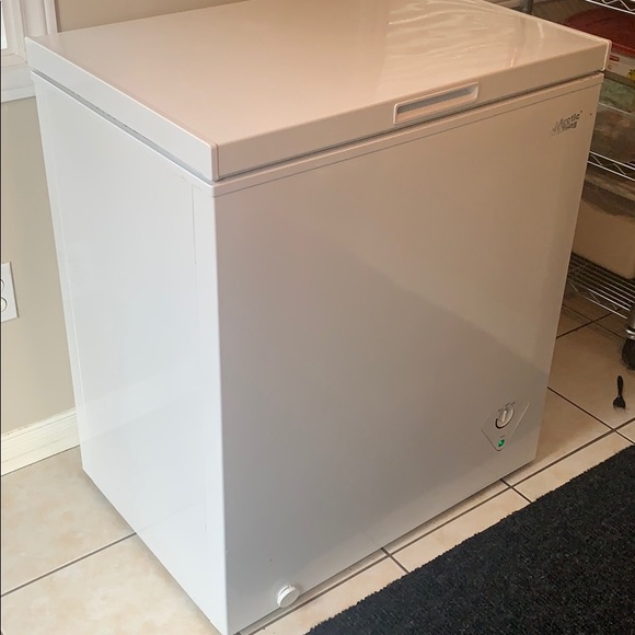 Mini freezer. - Picture 2 of 4